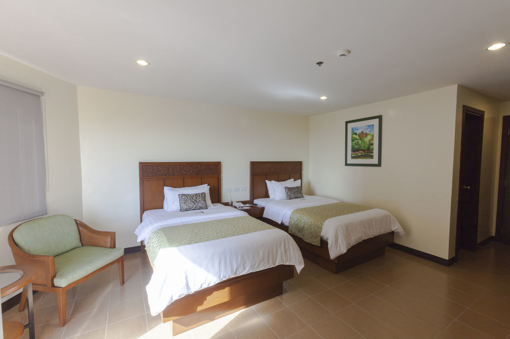 Canyon Woods Resort Club Tagaytay Tagaytay City Exteriör bild